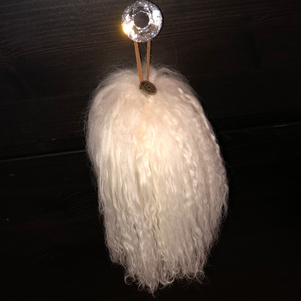 UGG pompom ball accessory